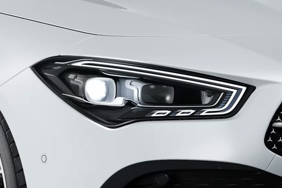 Mercedes-Benz cla 200 סיגניצר AMG LINE — תמונה 3